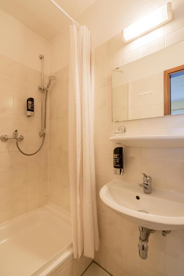 Hotel Dori'S 108 Берлин Экстерьер фото